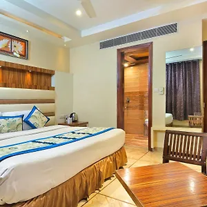 Отель Hari Piorko Grand - 2 Min From New Railway Station